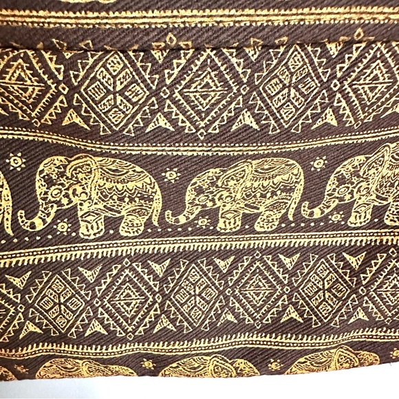 Elephant Print Cross Body Bag, Tote, Shoulder Purse, Brown & Gold, Fancy Clasp - Picture 5 of 9